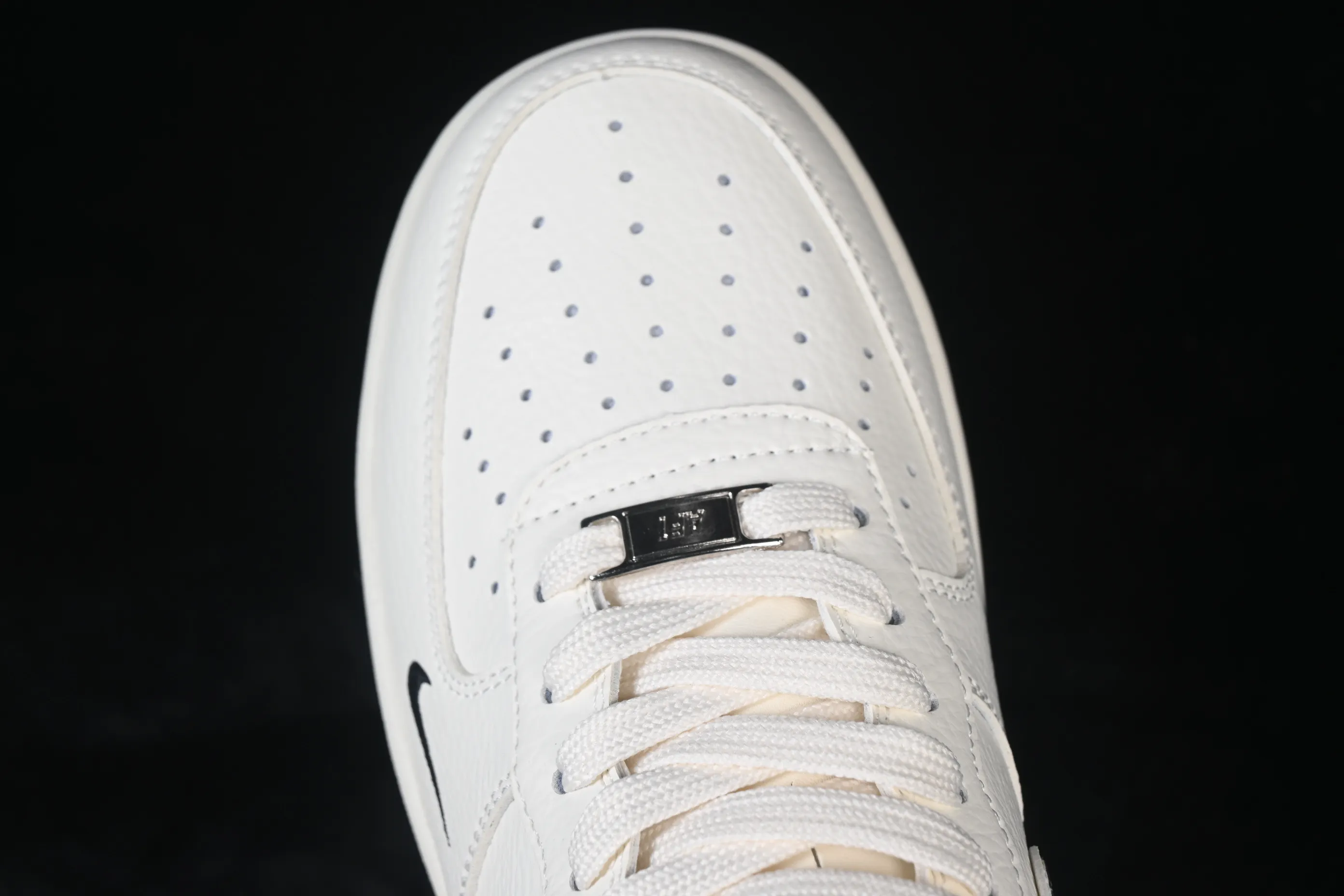 All categories Nk Air Force 1 Air Force series Nk Air Force 1 Low Air Force low-top Nike Air Force 1'07 Low joint model Air Force 1 low-top casual sneakers MM3399-811